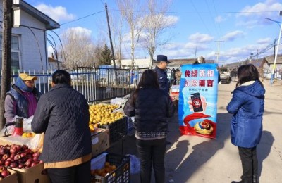 【打谣在行动】“打谣”活动进大集 普法宣传护平安